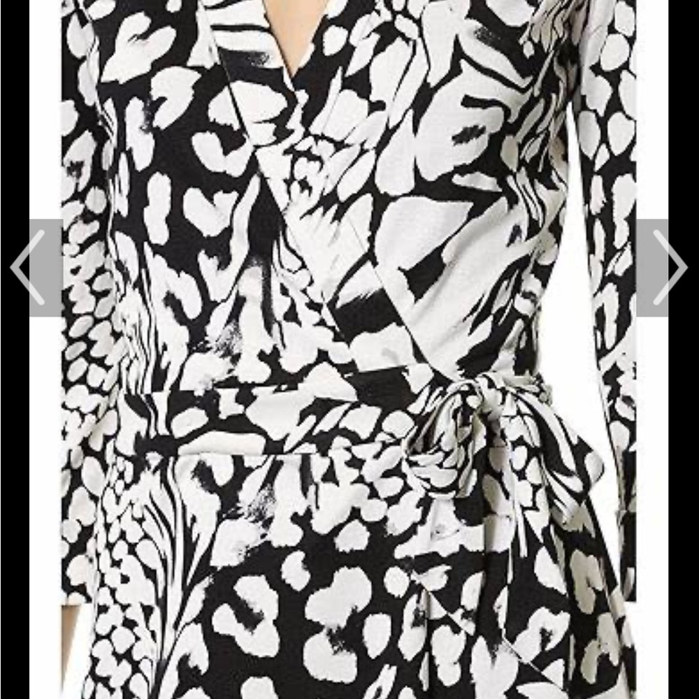 Diane Von Furstenberg Celeste wrap in navy and cream